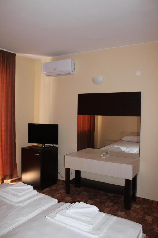 Hotel Sapphire Primorsko Eksteriør billede