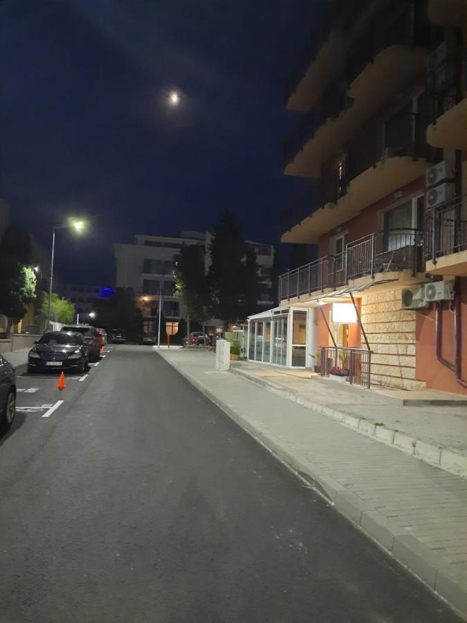 Hotel Sapphire Primorsko Eksteriør billede