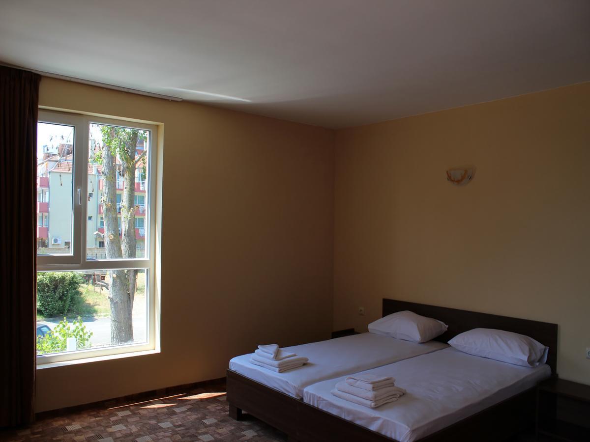 Hotel Sapphire Primorsko Eksteriør billede