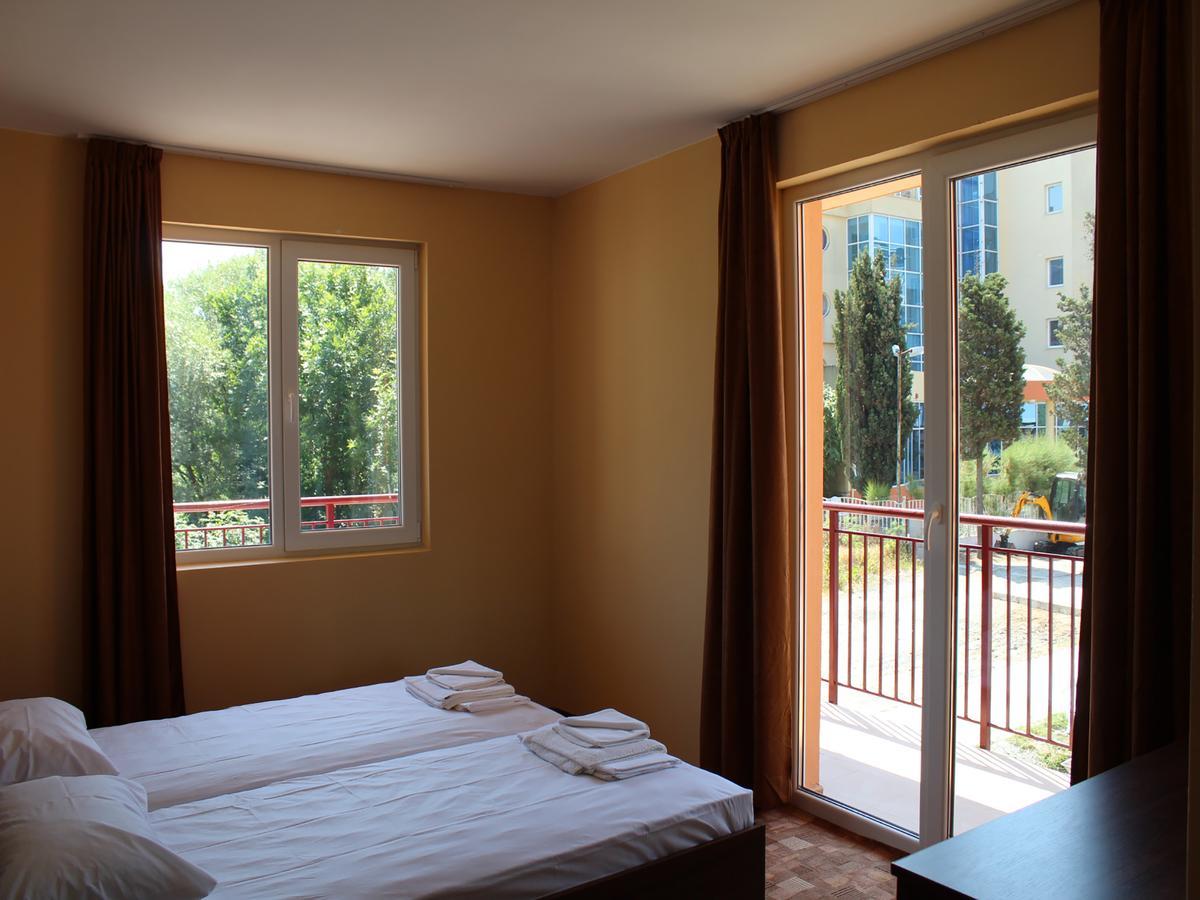 Hotel Sapphire Primorsko Eksteriør billede