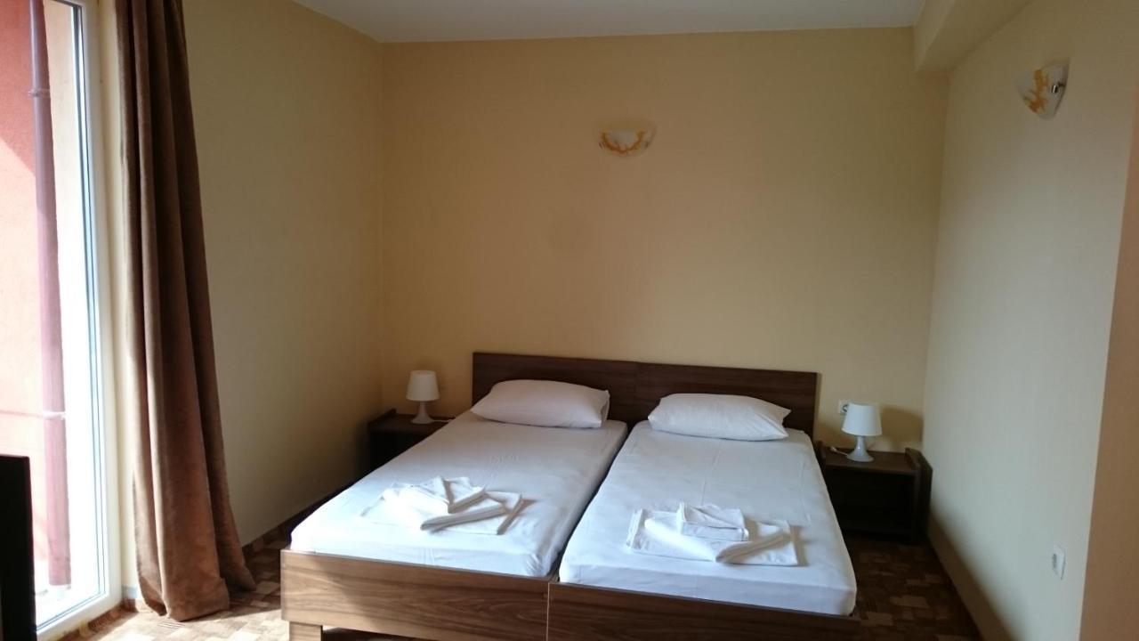 Hotel Sapphire Primorsko Eksteriør billede
